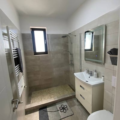 Location d’un appartement confortable de 2 pièces, 50 m², Mamaia Nord, Constanța, Roumanie